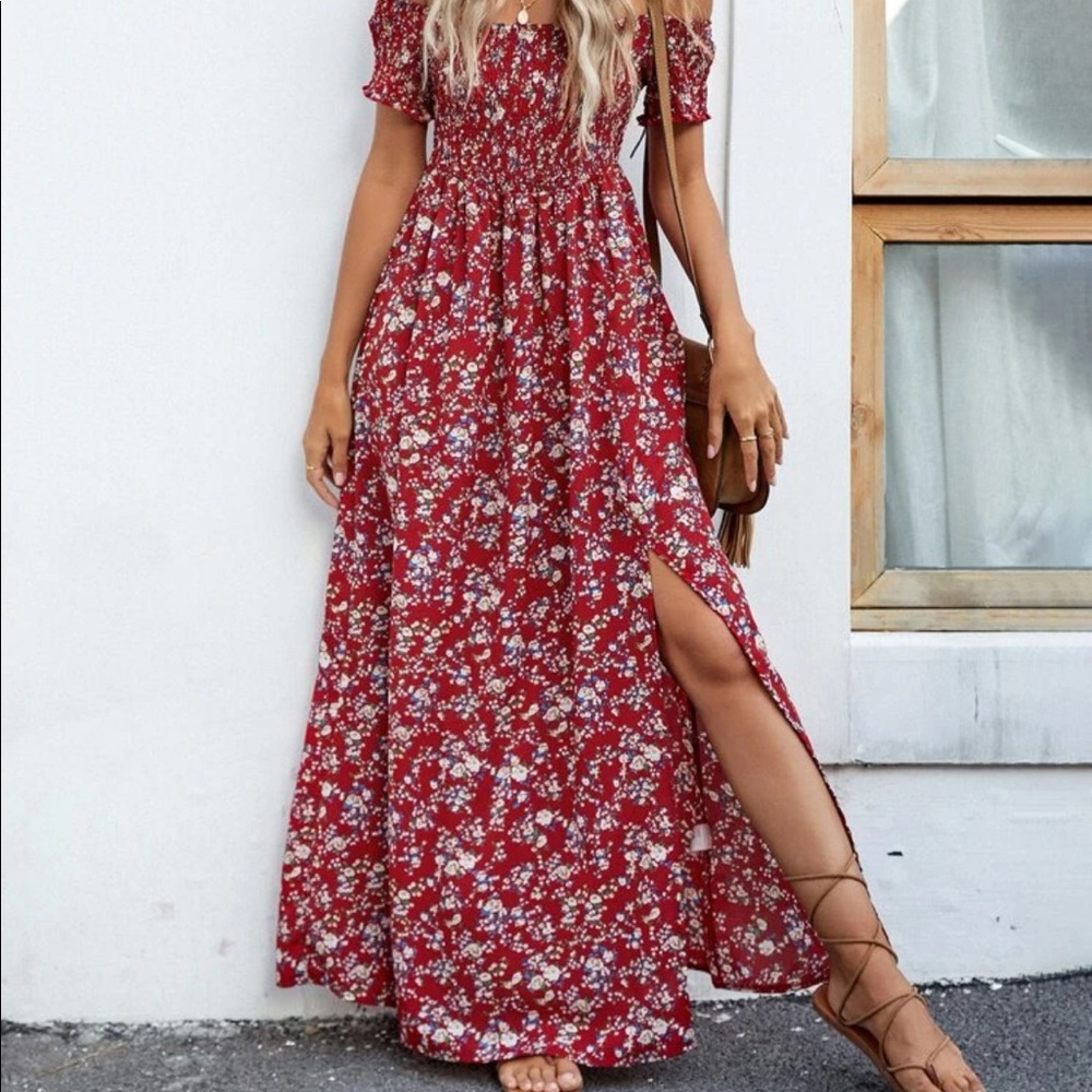 🥳 Sold on Mercari 🥳 NWT Shein Floral Dress